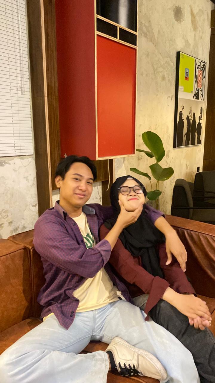 Pertama Kali Bertemu